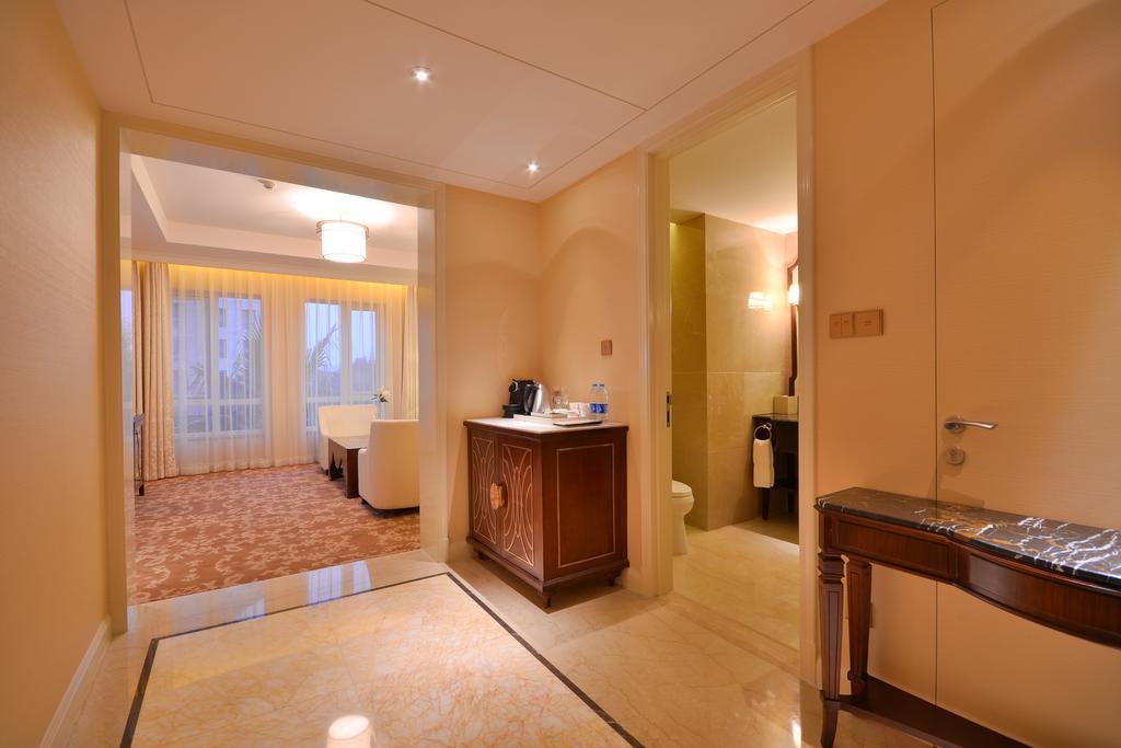 Urban Island Hotel Shanghai Room photo