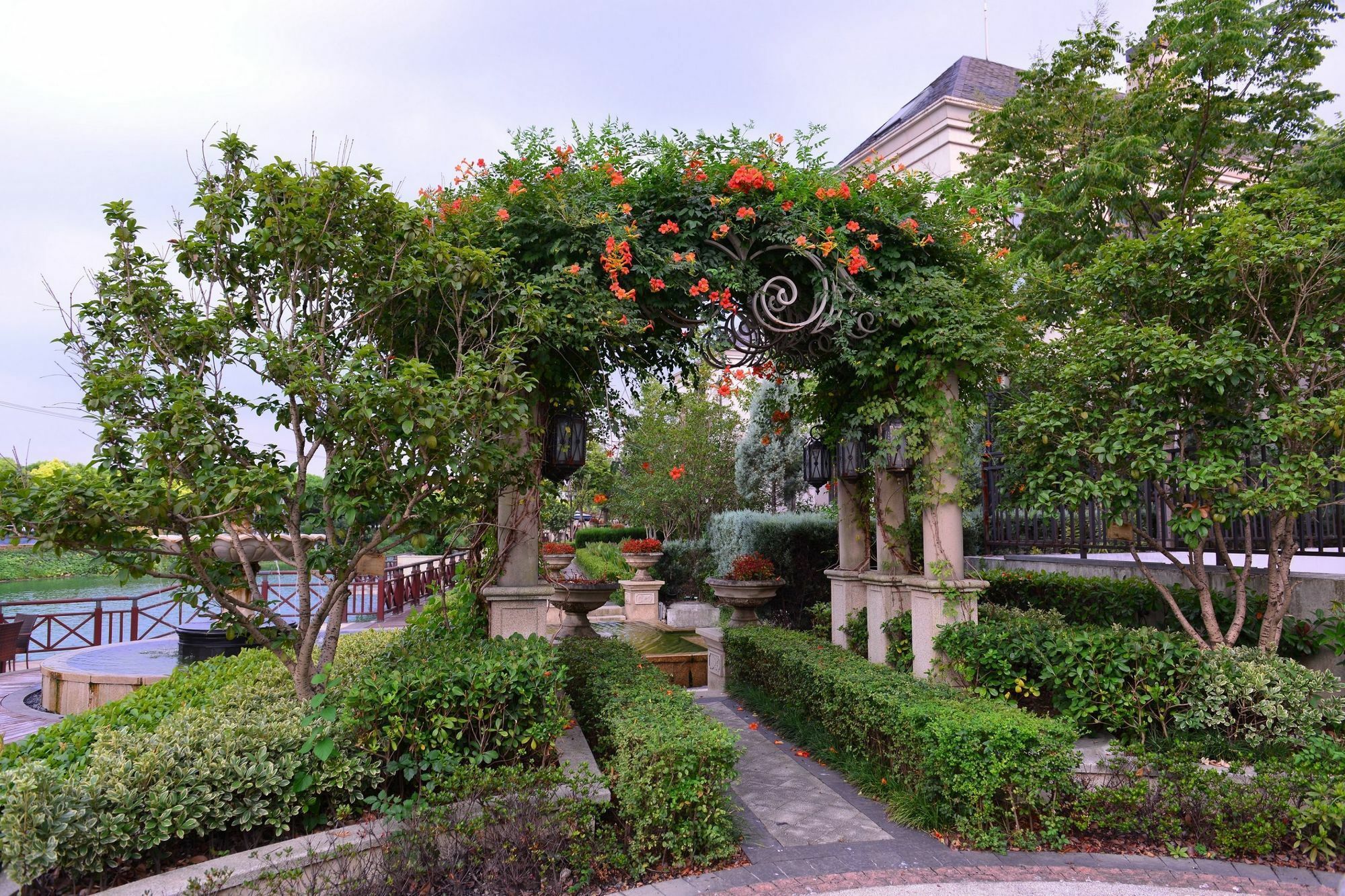 Urban Island Hotel Shanghai Exterior photo